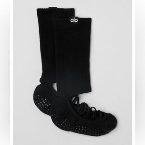 NEW ALO Yoga Women's Strappy Siren Grip Sock - Black M/L